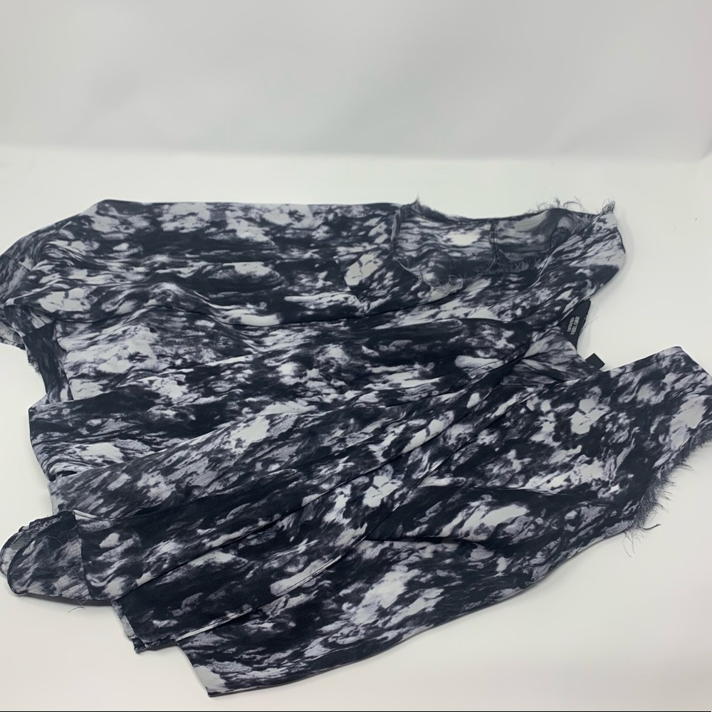 Black and white womens top